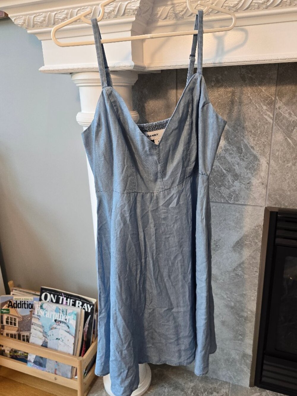 Old Navy Denim style blue sleeveless Spaghetti-Strap Midi Dress